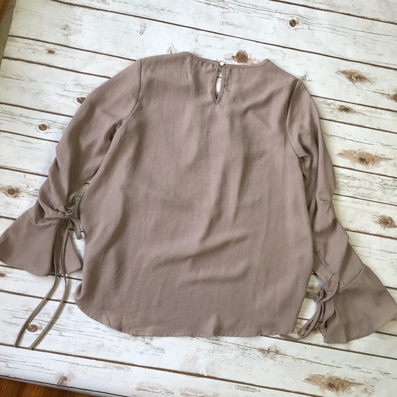UMGEE USA Gray Oat Drawstring Bell Sleeve Boho Top - Picture 5 of 8